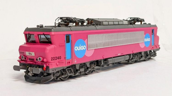 LS 11106S LOCOMOTIVE ÉLECTRIQUE BB 22240 SNCF, LIVRÉE OUIGO, LOGO CARMILLON